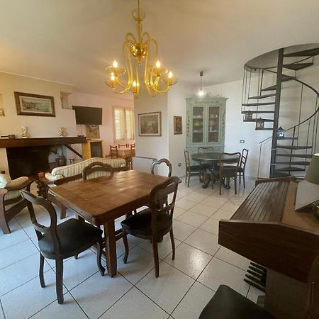 Villa In Collina Vista Mare ロゼート・デッリ・アブルッツィ エクステリア 写真