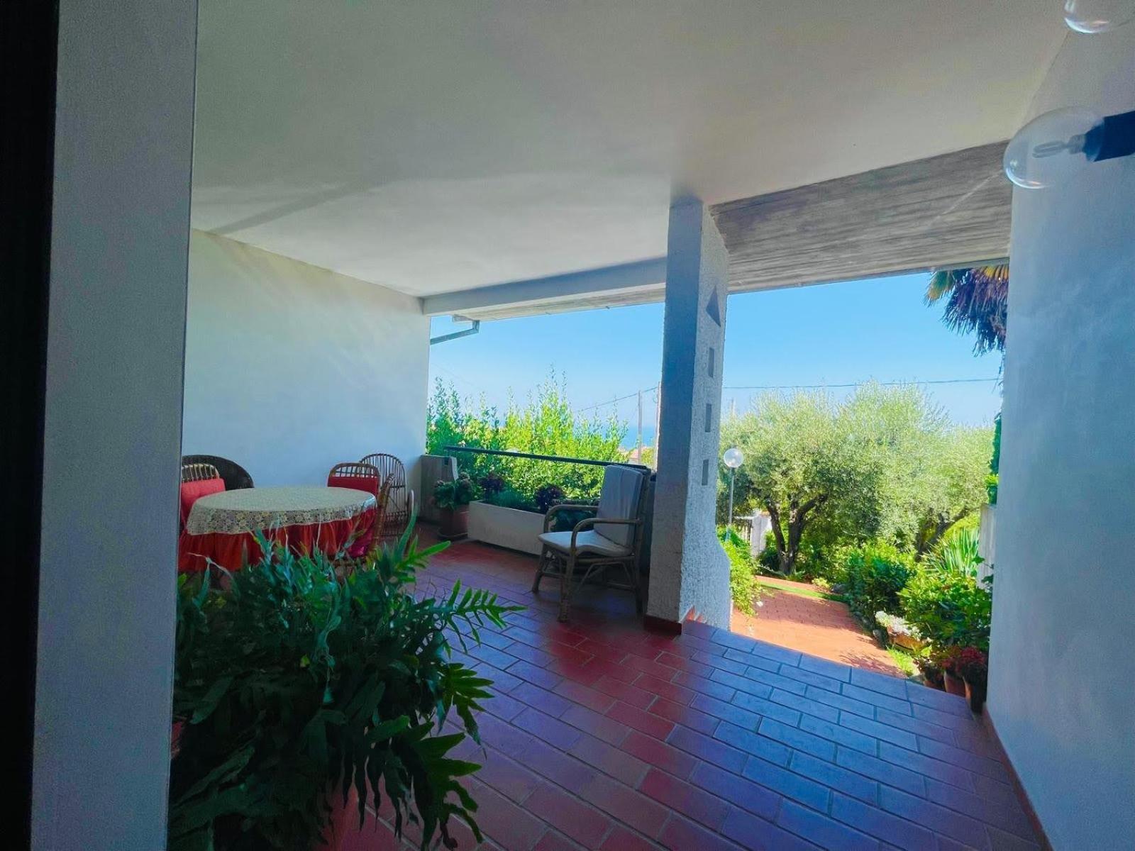 Villa In Collina Vista Mare ロゼート・デッリ・アブルッツィ エクステリア 写真